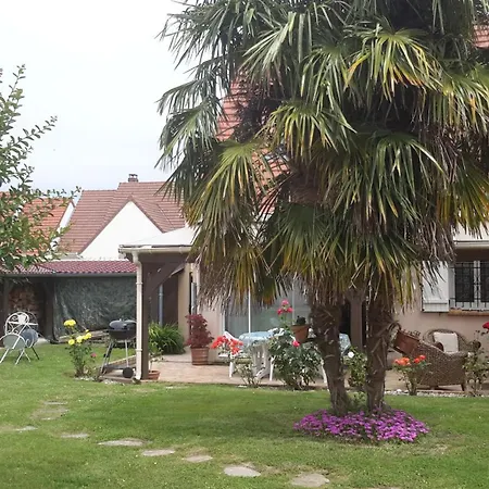 Charmante Maison Dans Village Champcueil Exterior photo
